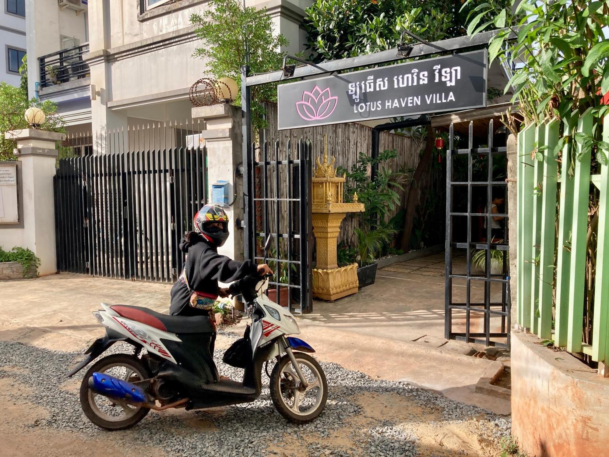 Lotus Haven Villa 시엠리아프 외부 사진